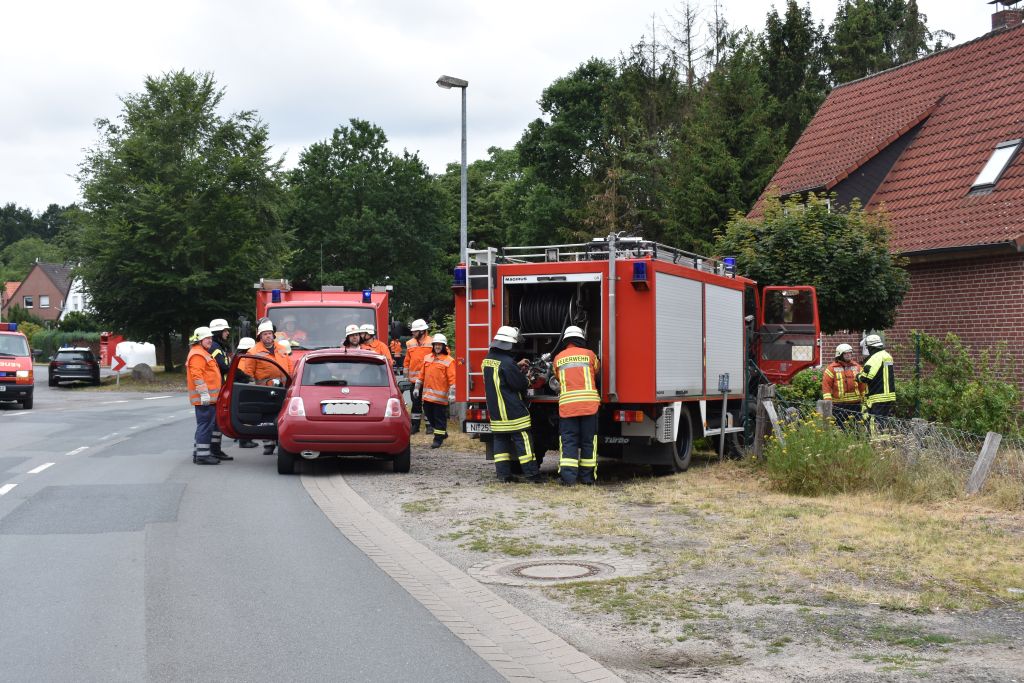 Fahrzeugbrand_Stoeckse_14.07.2019_01